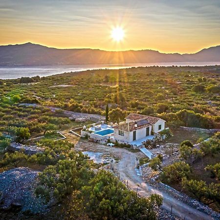 Villa Little Hill بوستيرا المظهر الخارجي الصورة