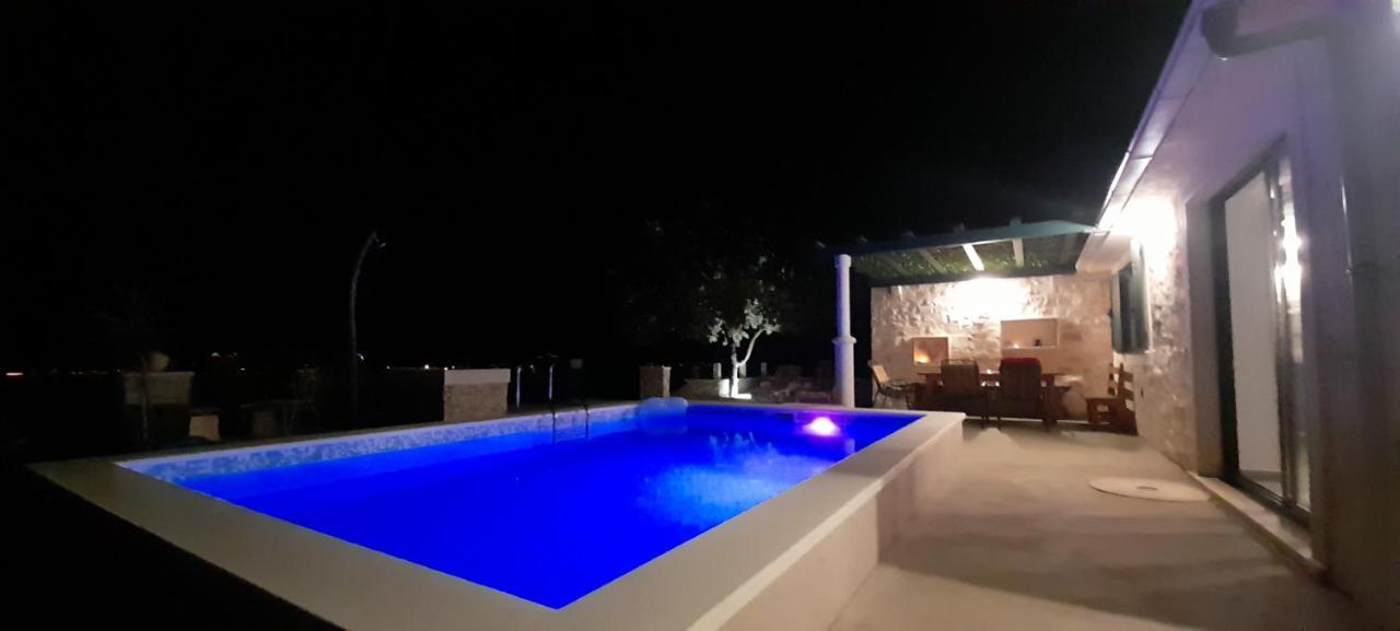 Villa Little Hill بوستيرا المظهر الخارجي الصورة
