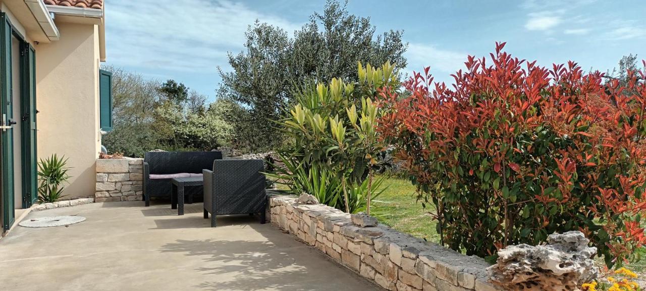 Villa Little Hill بوستيرا المظهر الخارجي الصورة